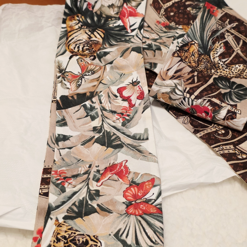 Authentic Louis Vuitton Voyage Extraordinaire Bandeau Tropical Print - Picture 15 of 16